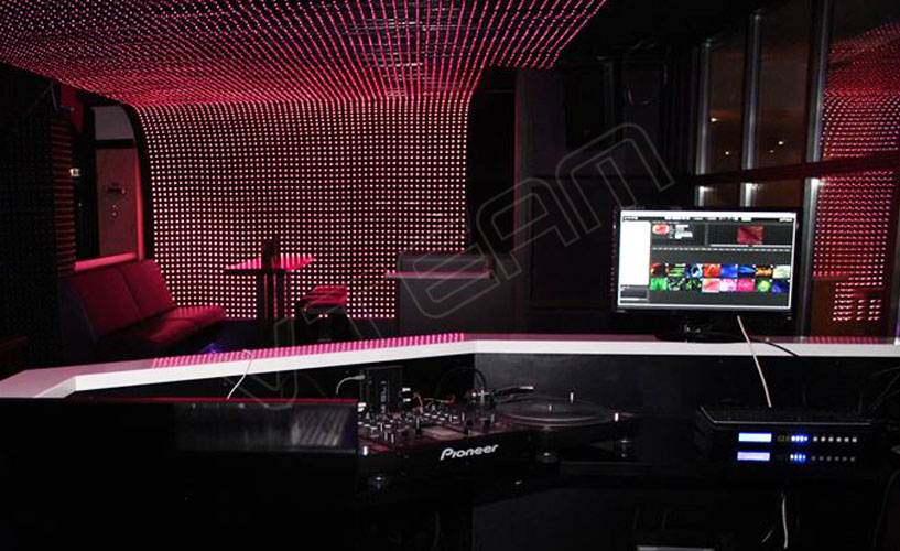 德王法兰克福酒吧 LED共形屏idot-p55项目